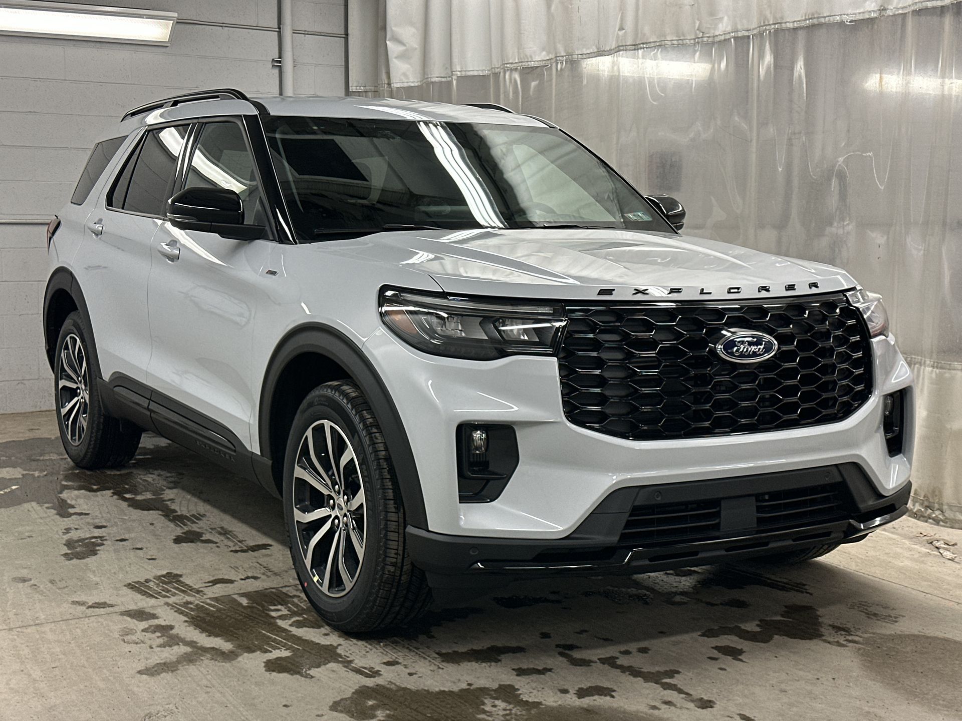 Thumbnail: 2026 Ford Explorer - 32