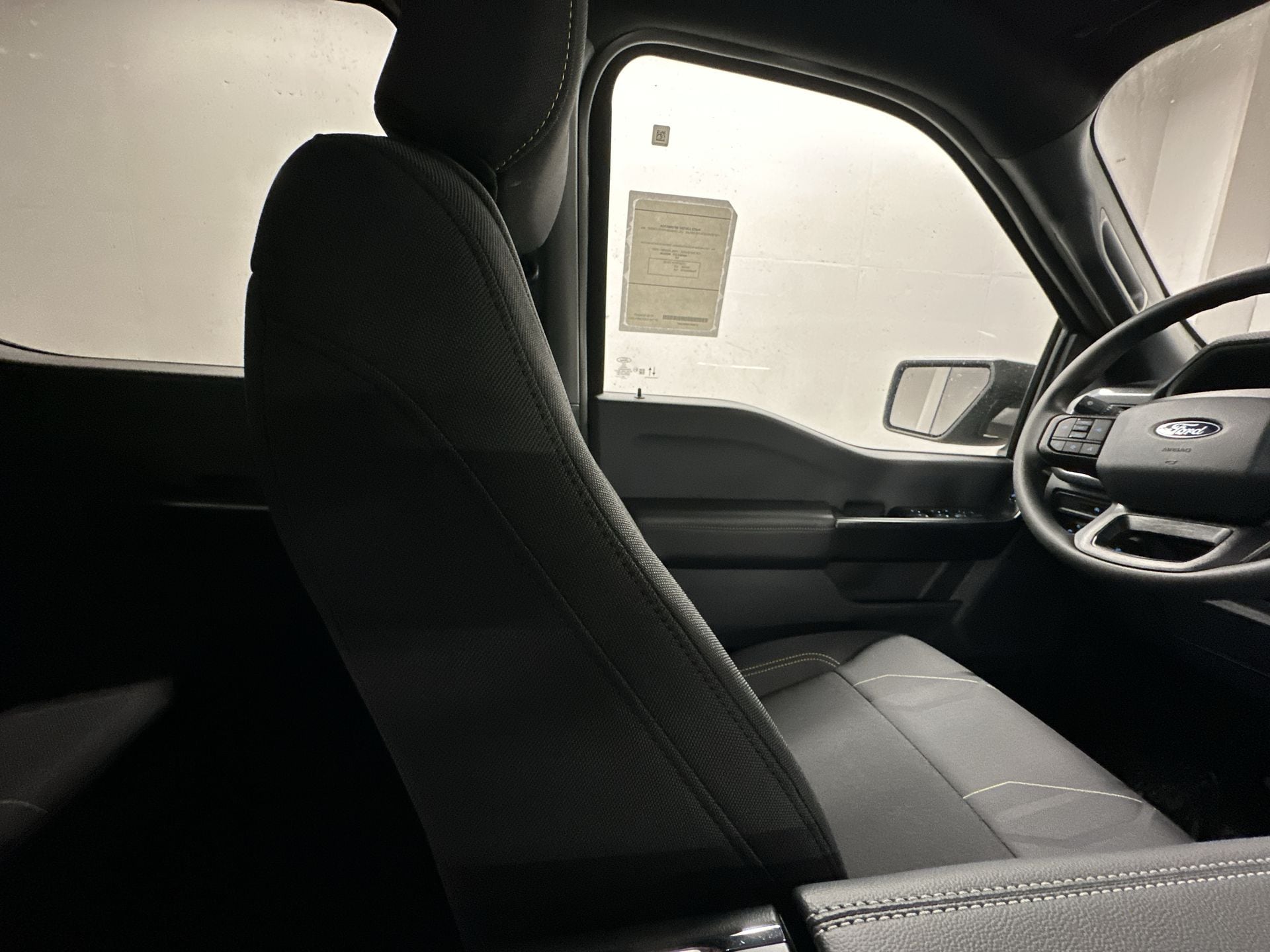 2025 Ford F-150 STX - Photo 8