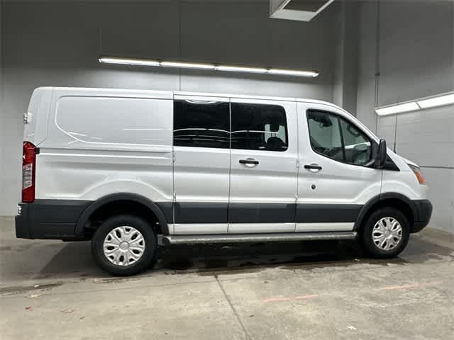 Thumbnail: 2018 Ford Transit Series - 3