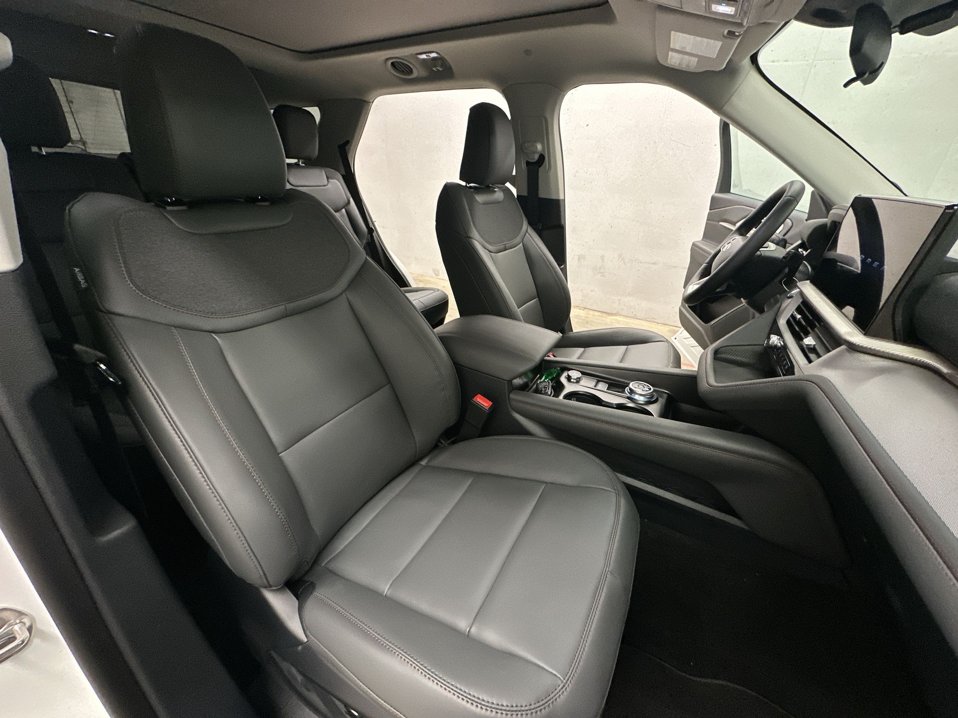 Thumbnail: 2026 Ford Explorer - 22