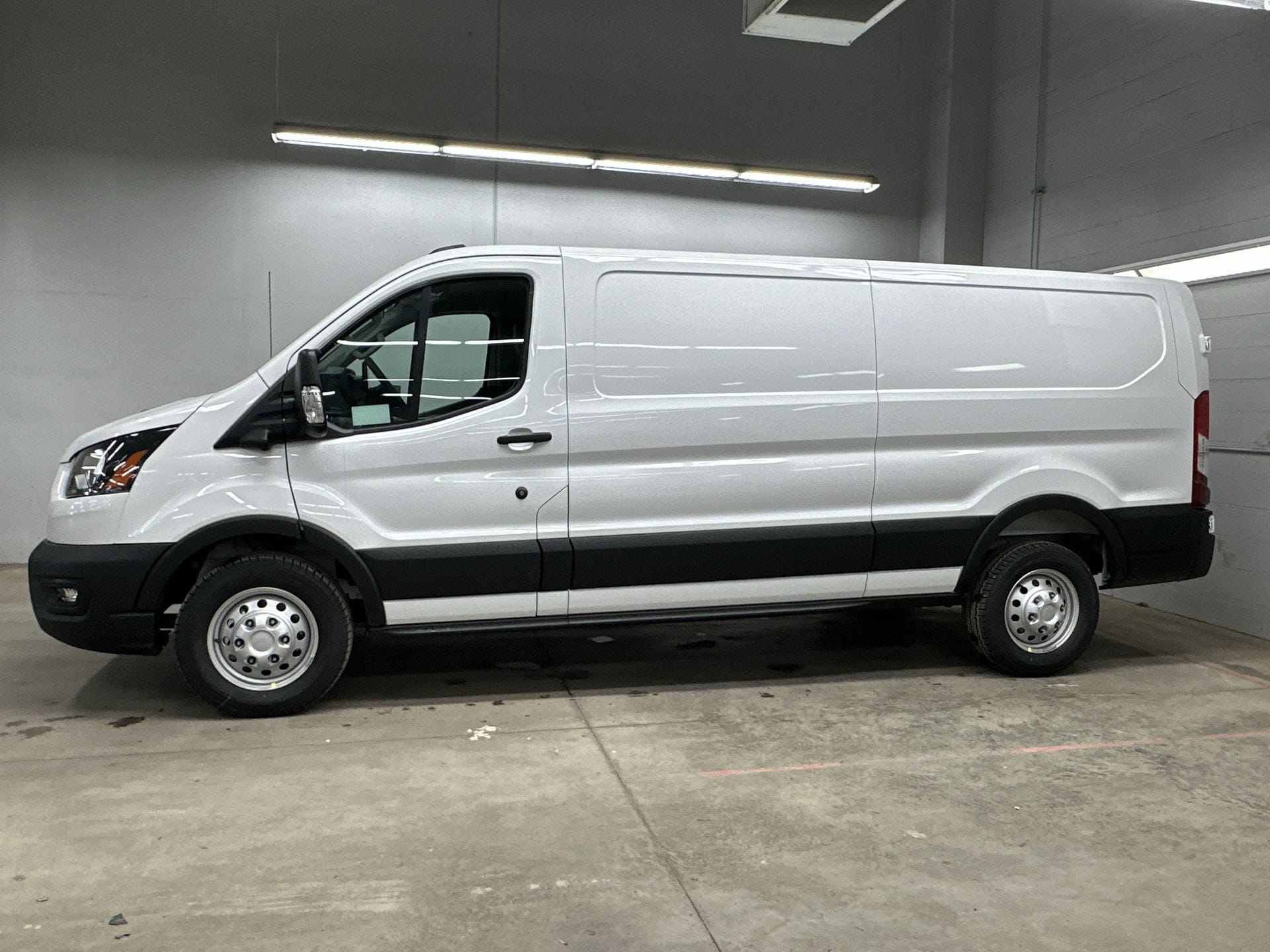 Thumbnail: 2026 Ford Transit Series - 2