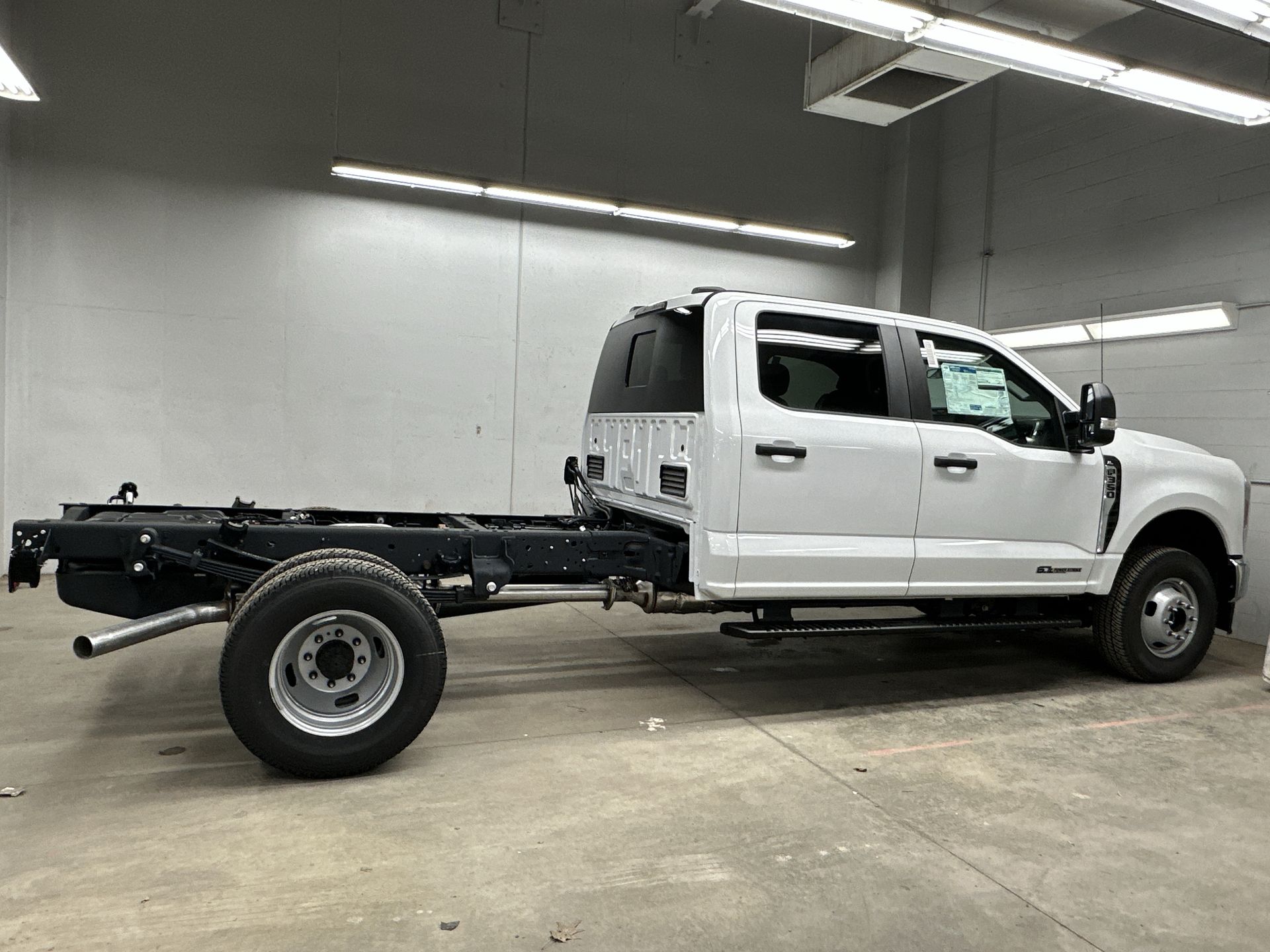 Thumbnail: 2026 Ford Econoline - 3