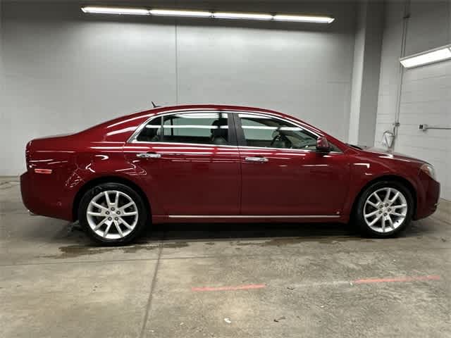 2009 Chevrolet Malibu LTZ photo 3