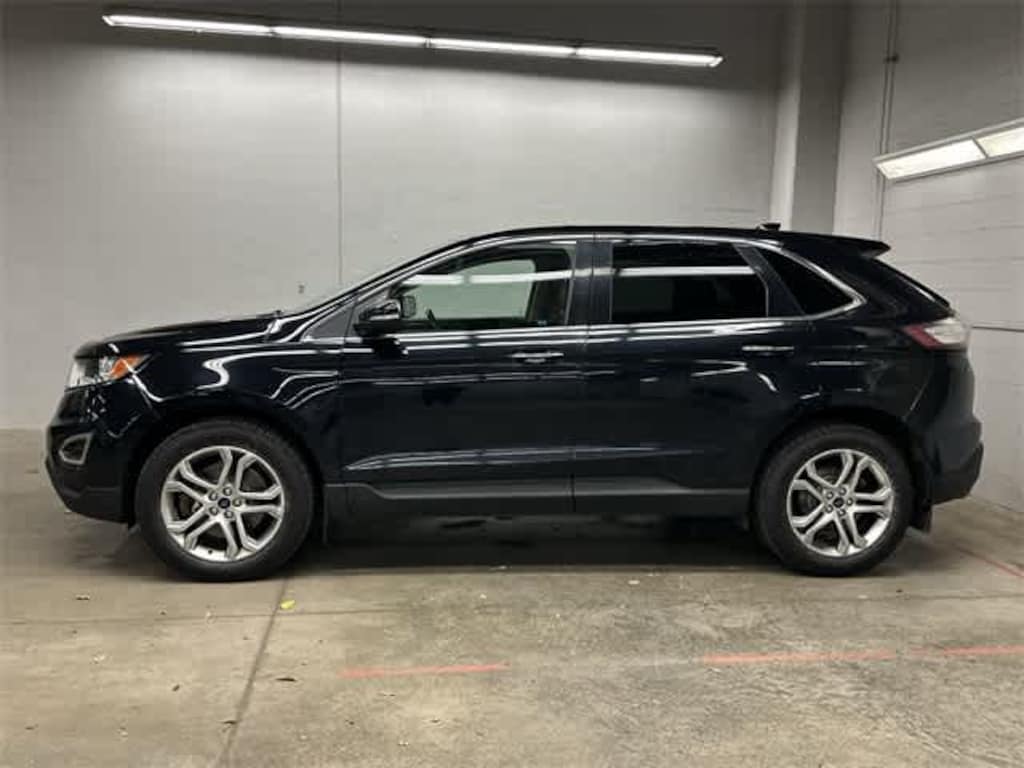 Used 2016 Ford Edge Titanium SUV