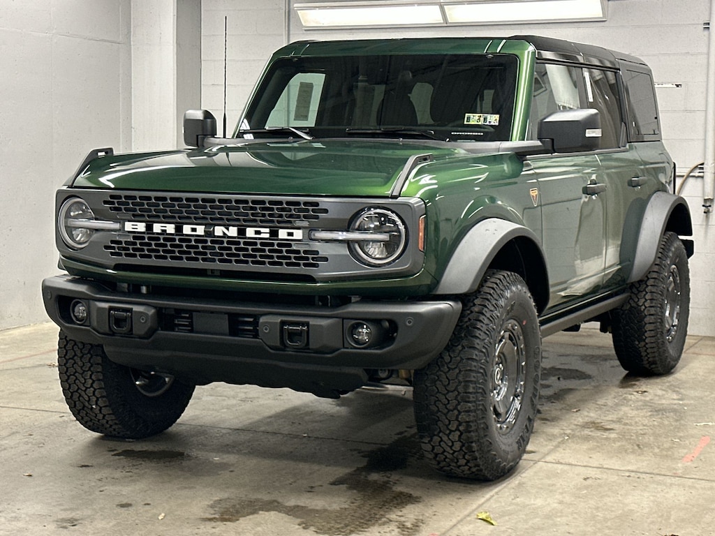 New 2025 Ford Bronco Badlands SUV