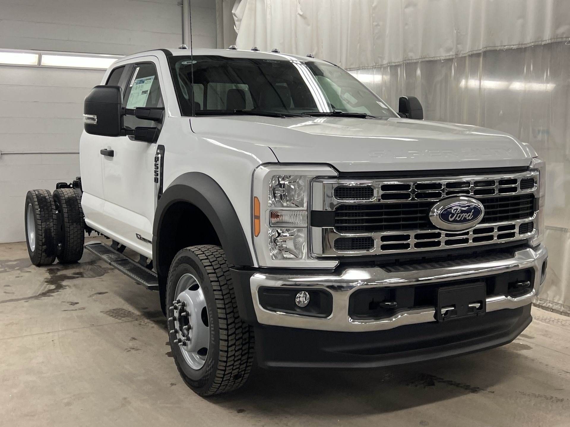 Thumbnail: 2025 Ford Econoline - 25