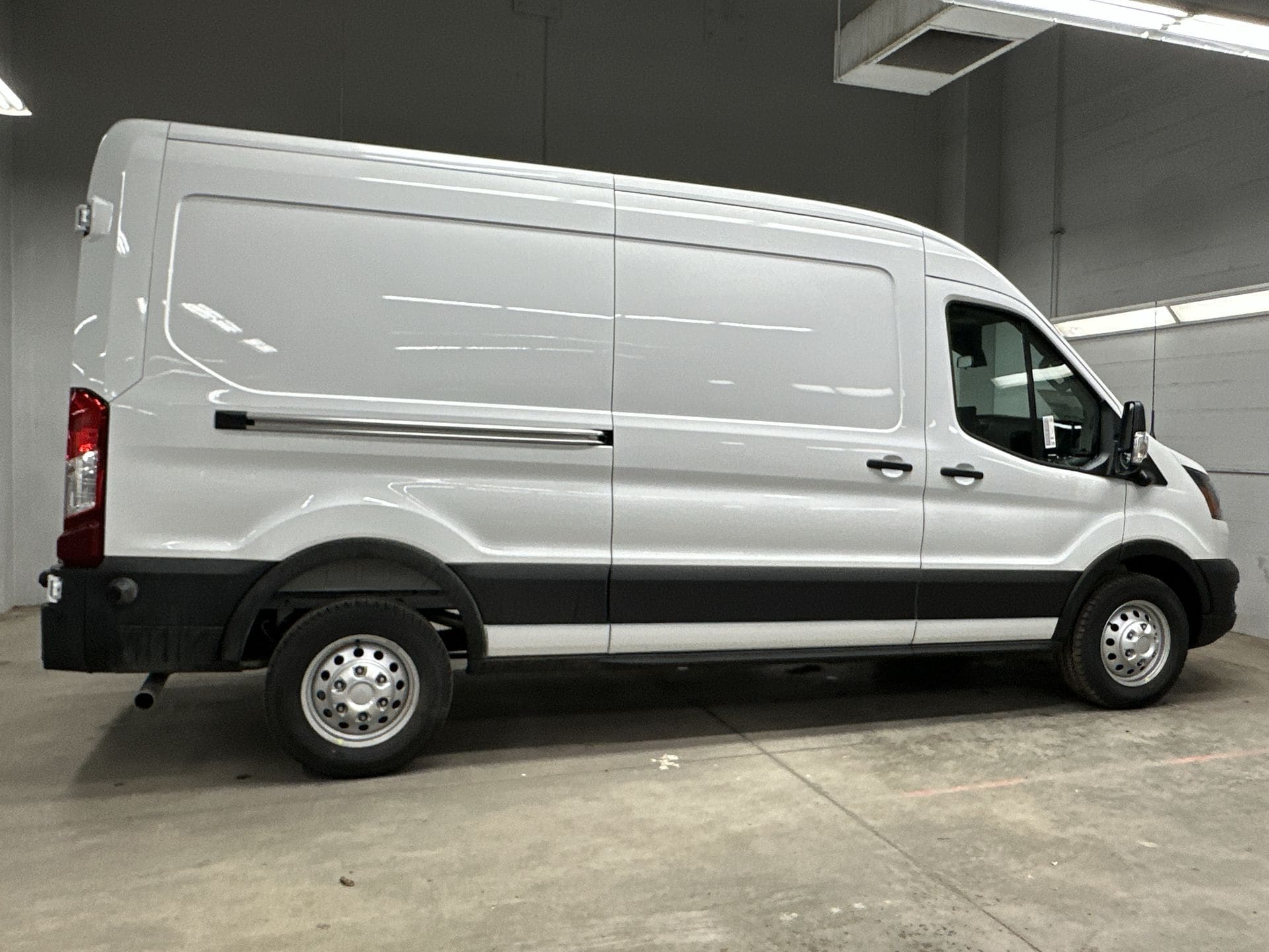 Thumbnail: 2026 Ford Transit Series - 3