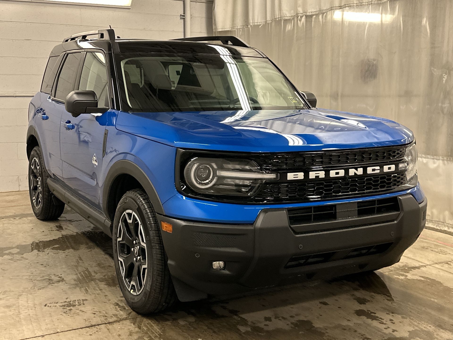 Thumbnail: 2025 Ford Bronco Sport - 31