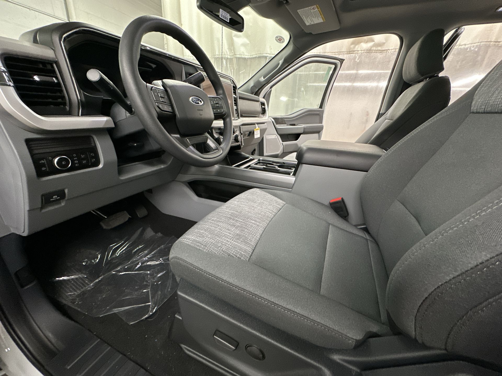 Thumbnail: 2026 Ford Econoline - 17