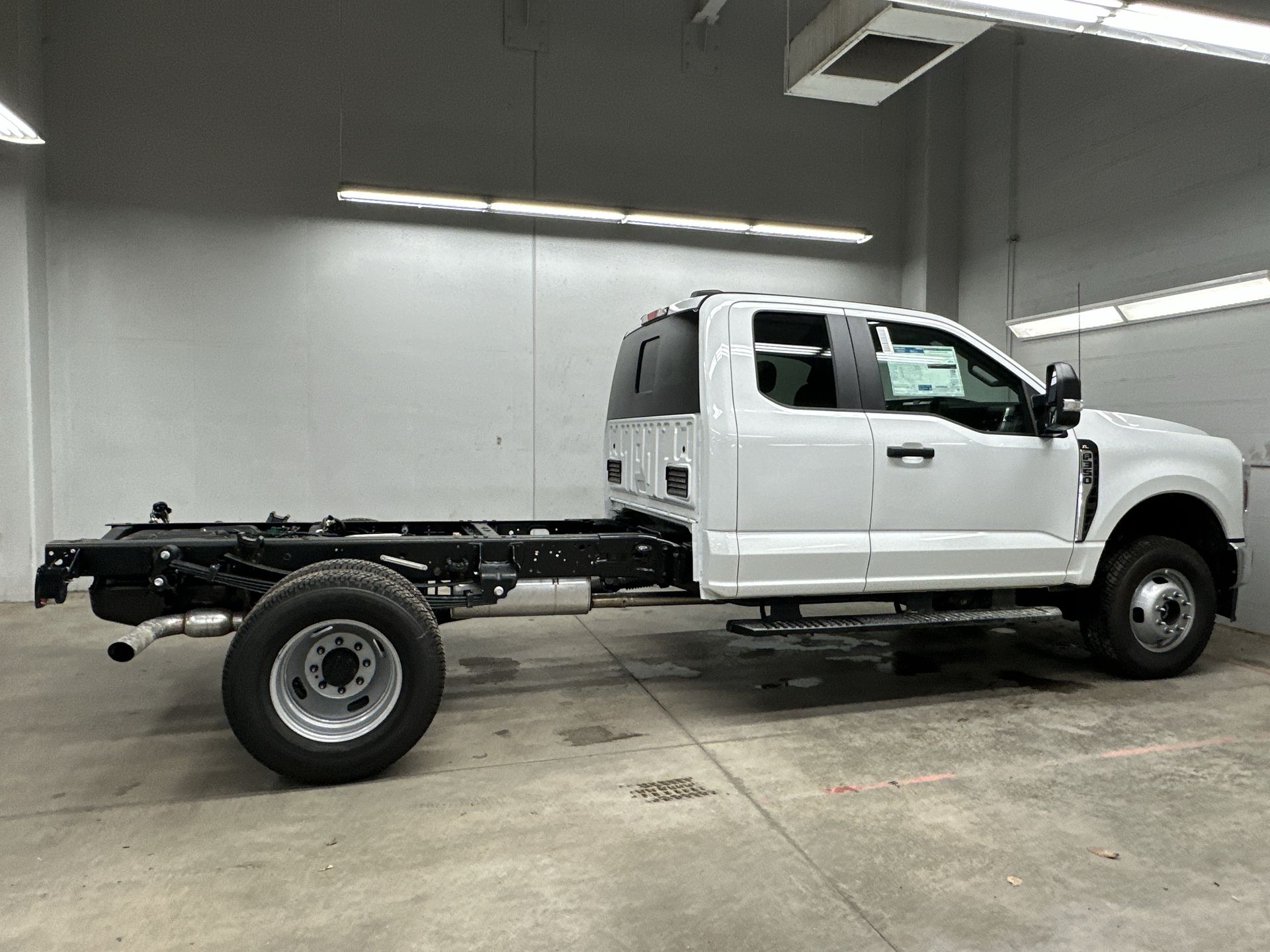 Thumbnail: 2025 Ford Econoline - 3