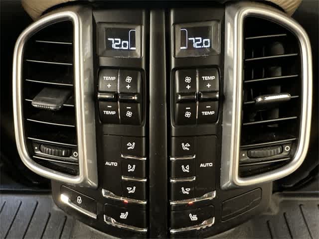 Thumbnail: 2017 Porsche Cayenne - 19