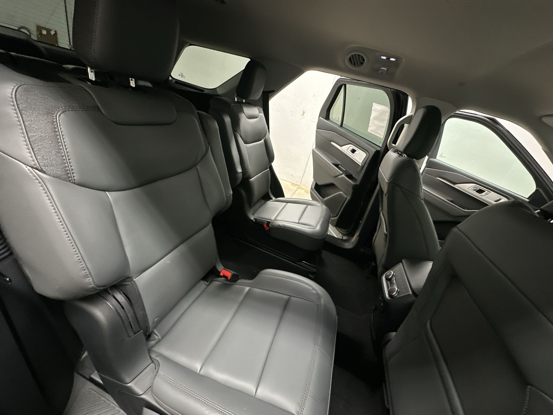 Thumbnail: 2025 Ford Explorer - 24