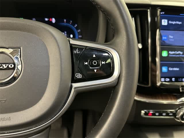 2023 Volvo XC60 B5 Plus 10