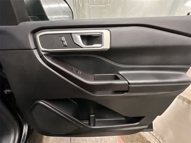 Thumbnail: 2020 Ford Explorer - 23