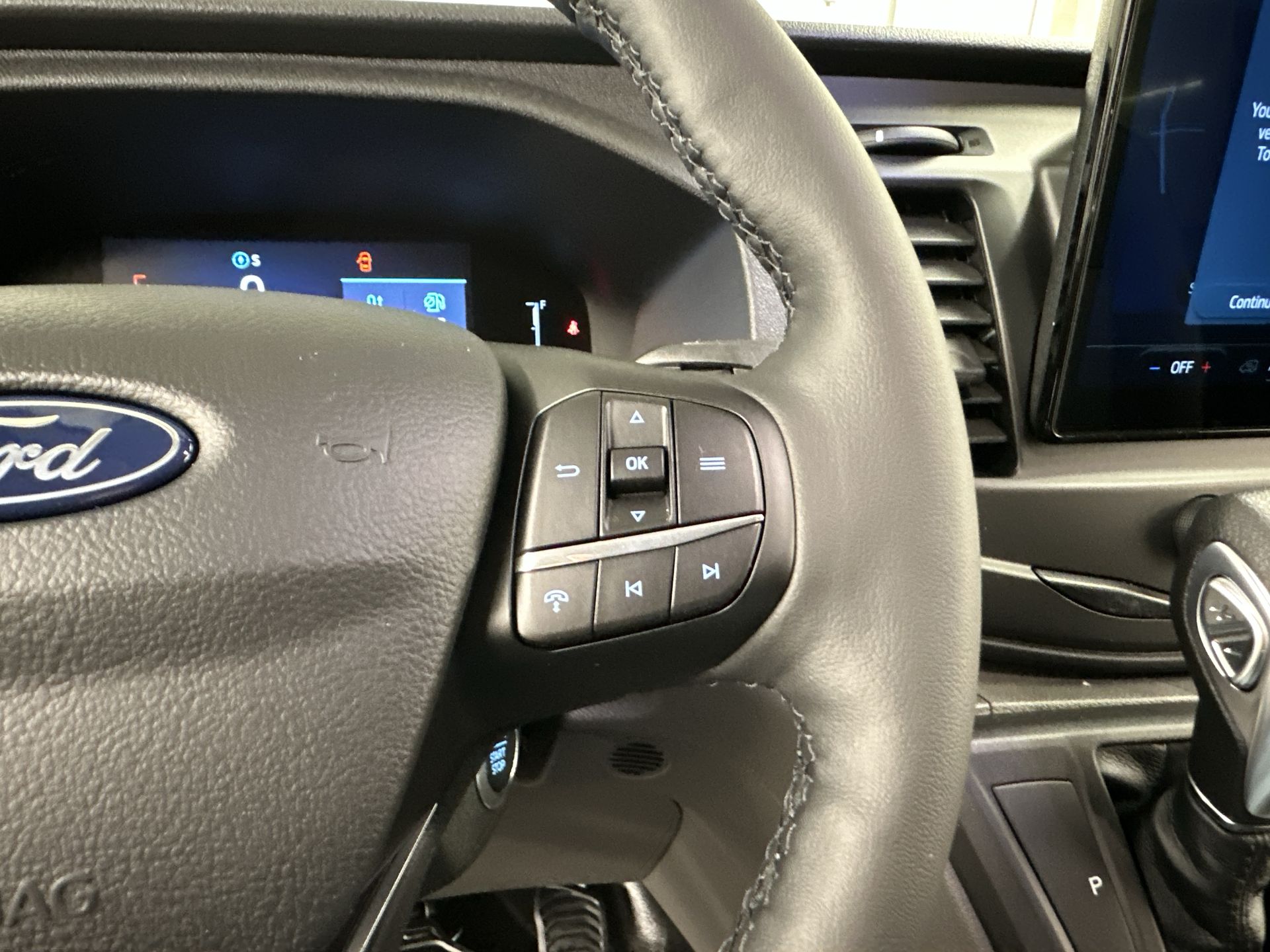 Thumbnail: 2026 Ford Transit Series - 9