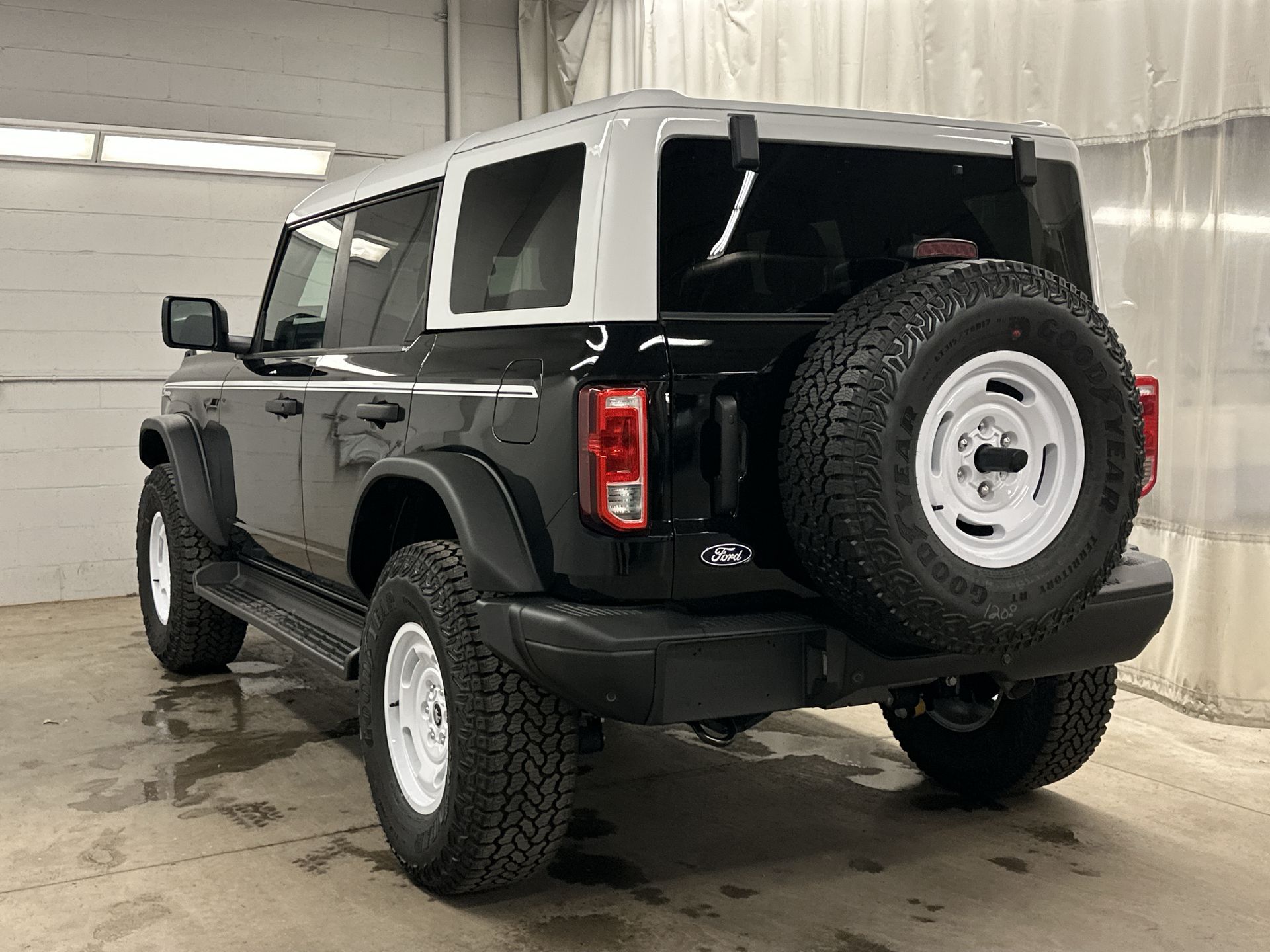 Thumbnail: 2026 Ford Bronco - 30