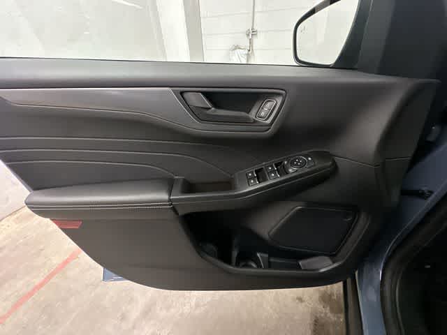 Thumbnail: 2026 Ford Escape - 18