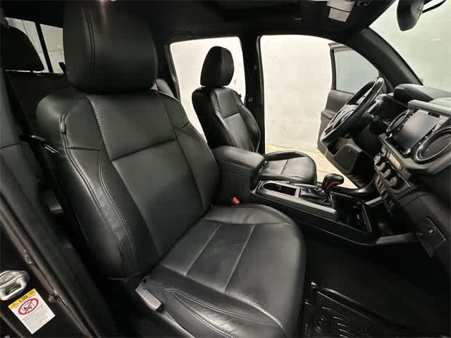 Thumbnail: 2020 Toyota Tacoma - 22