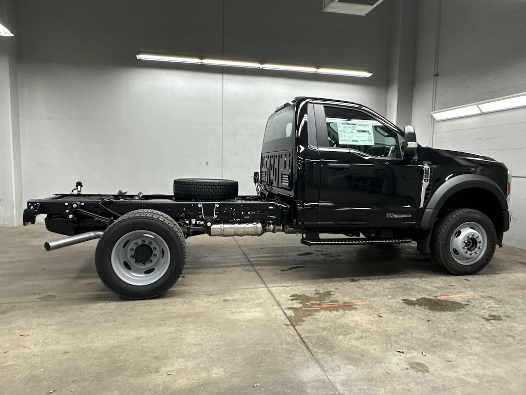 New 2026 Ford Super Duty F-550 DRW Truck