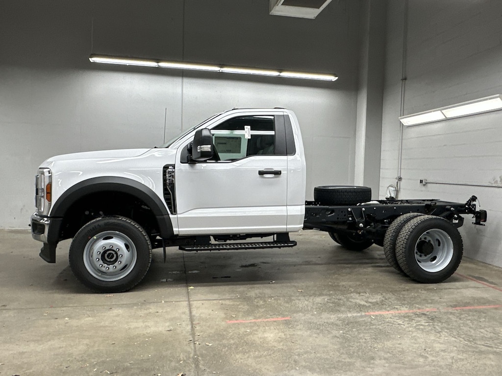 New 2026 Ford Super Duty F-450 DRW  Truck