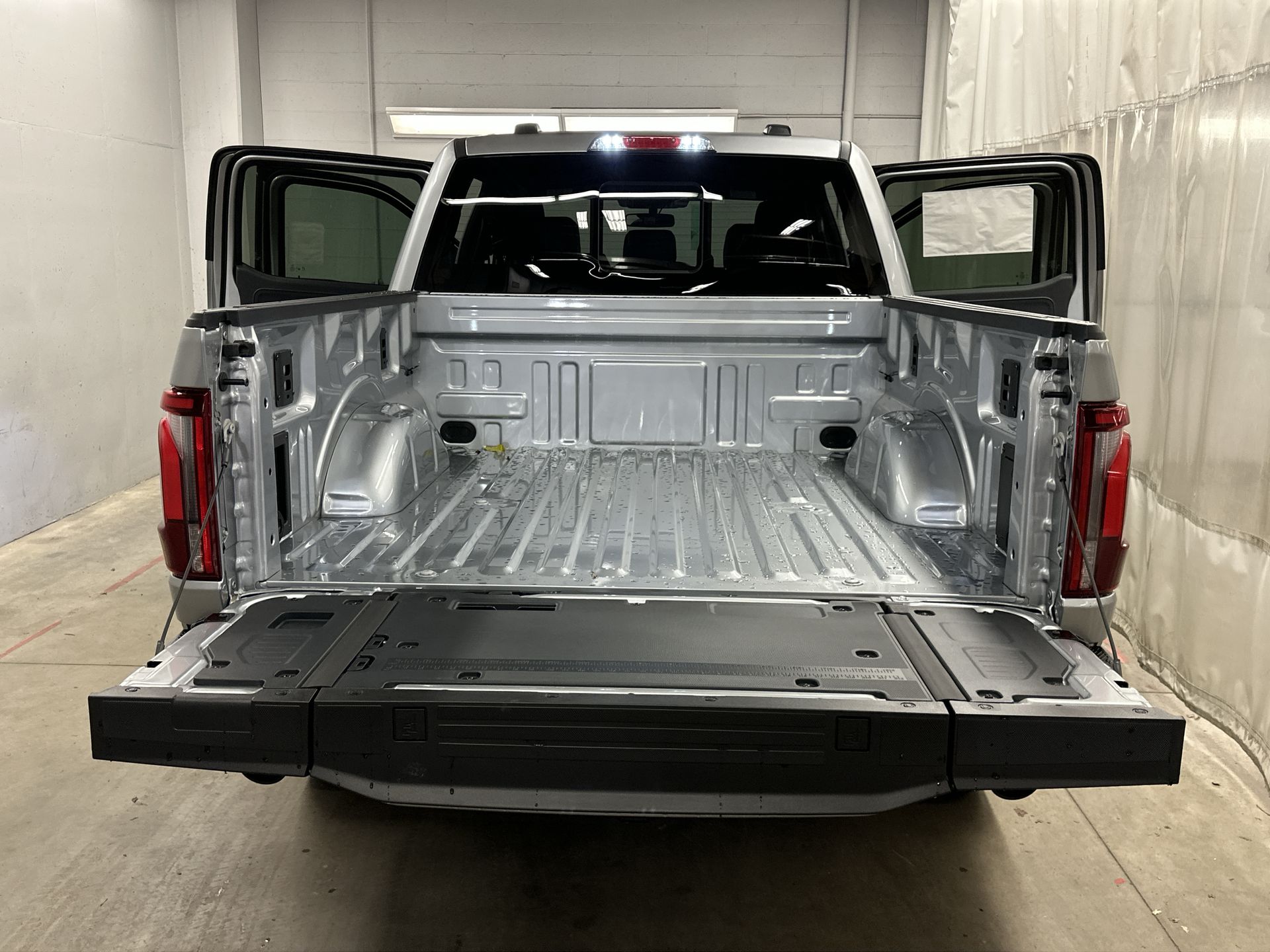 Thumbnail: 2025 Ford F-150 - 25
