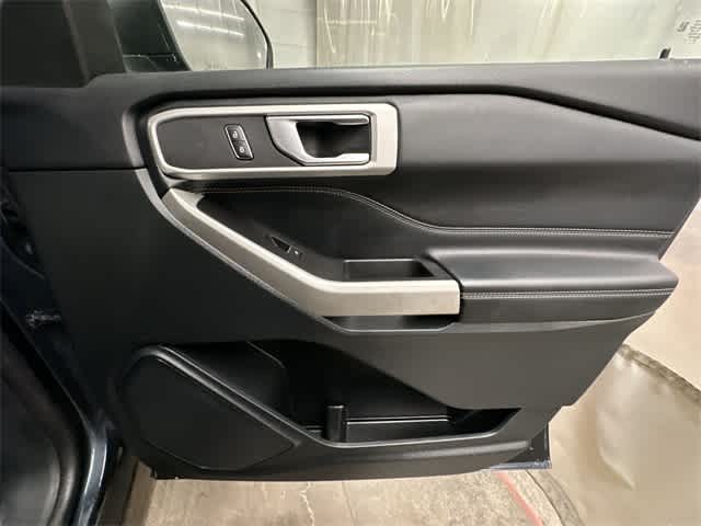 Thumbnail: 2022 Ford Explorer - 21