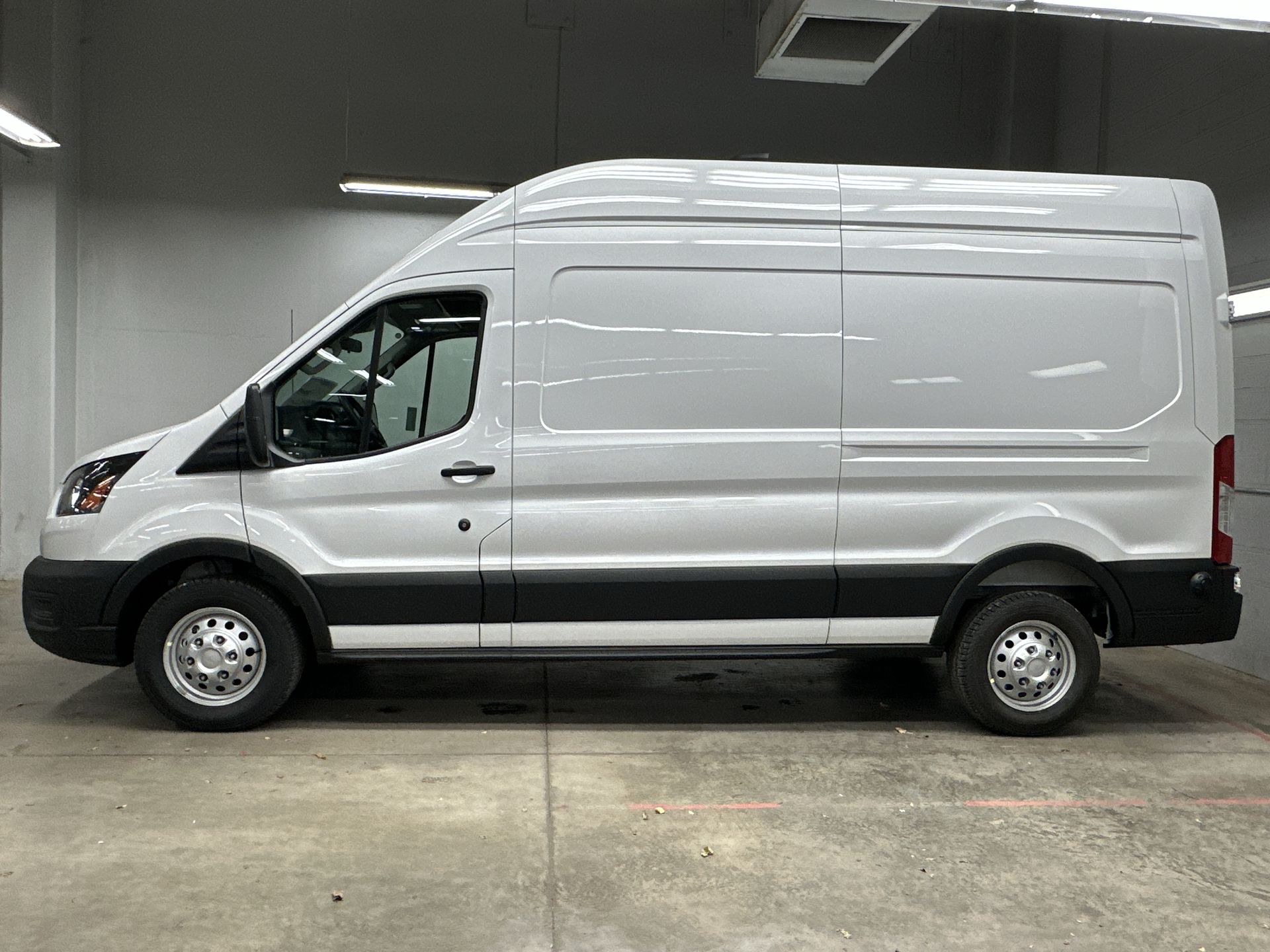 Thumbnail: 2026 Ford Transit Series - 2