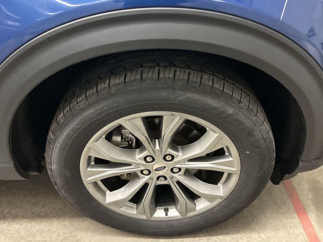 Thumbnail: 2022 Ford Explorer - 5