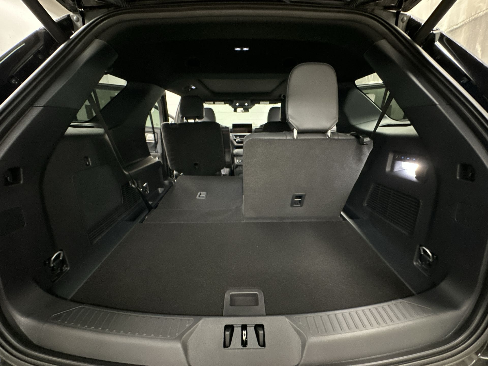 Thumbnail: 2026 Ford Explorer - 27
