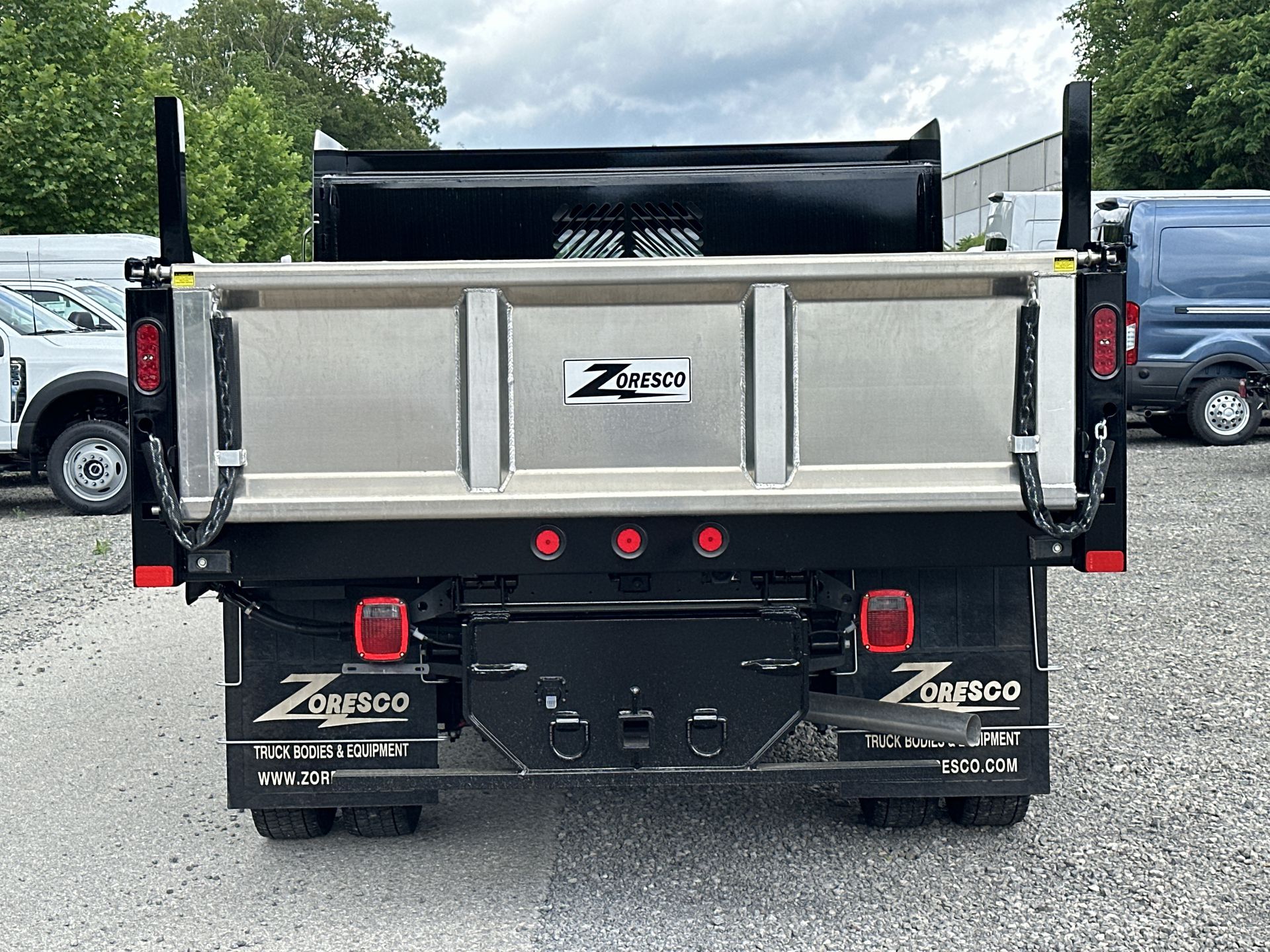 2025 Ford F-550 photo 4