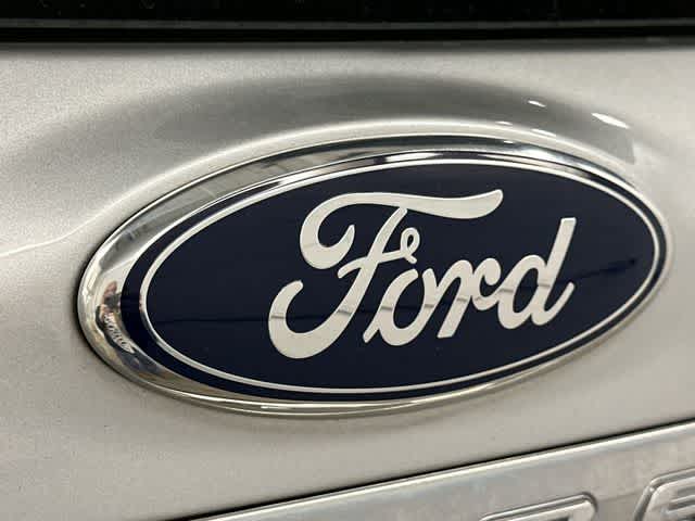 Thumbnail: 2015 Ford Explorer - 27