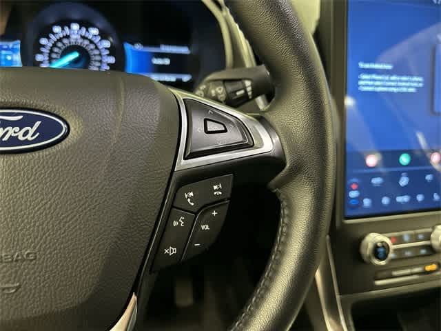 2024 Ford Edge Titanium 9