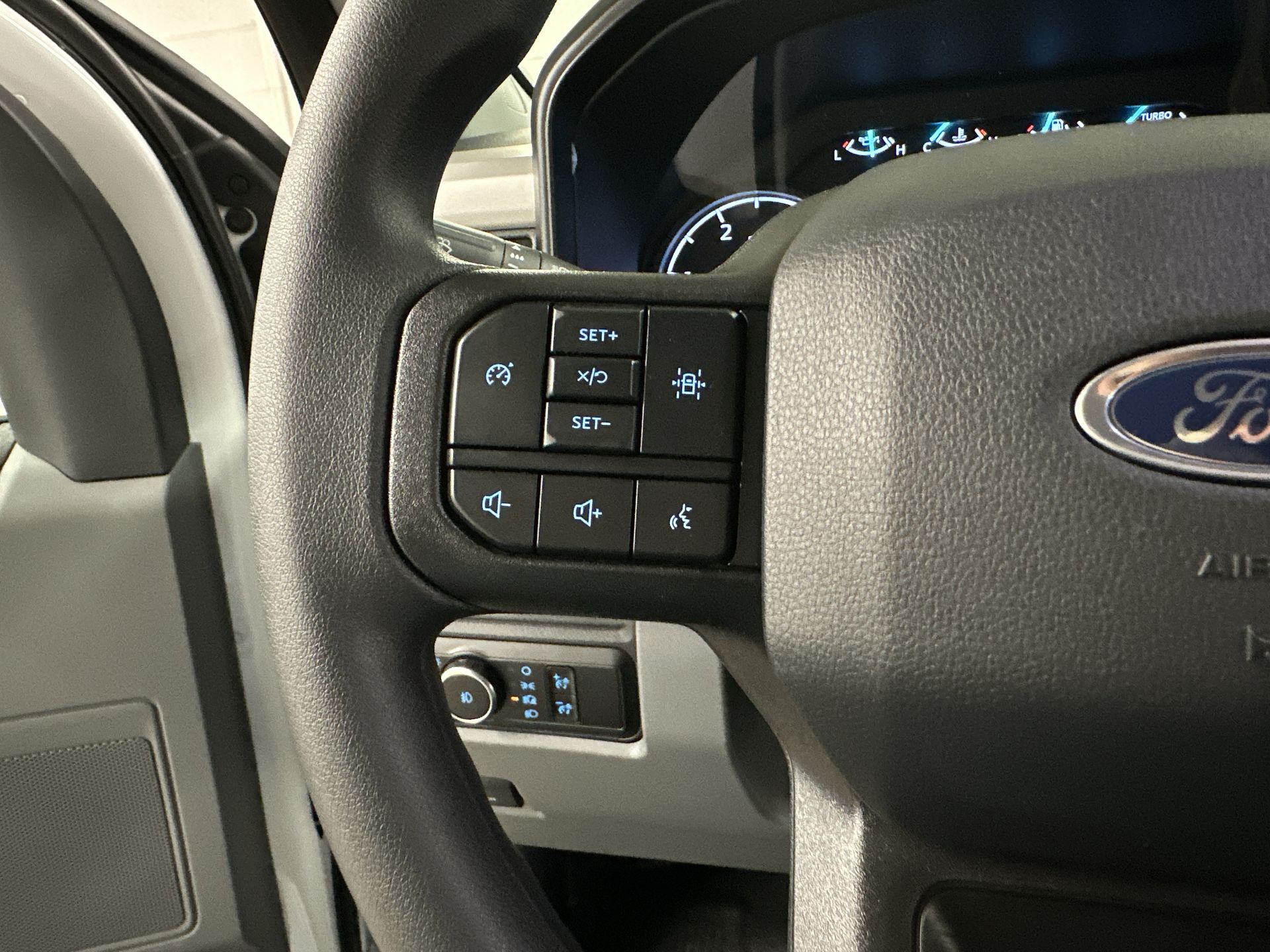 Thumbnail: 2026 Ford Econoline - 8