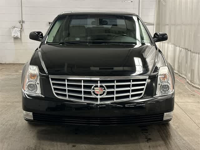 2011 Cadillac DTS Luxury I 26