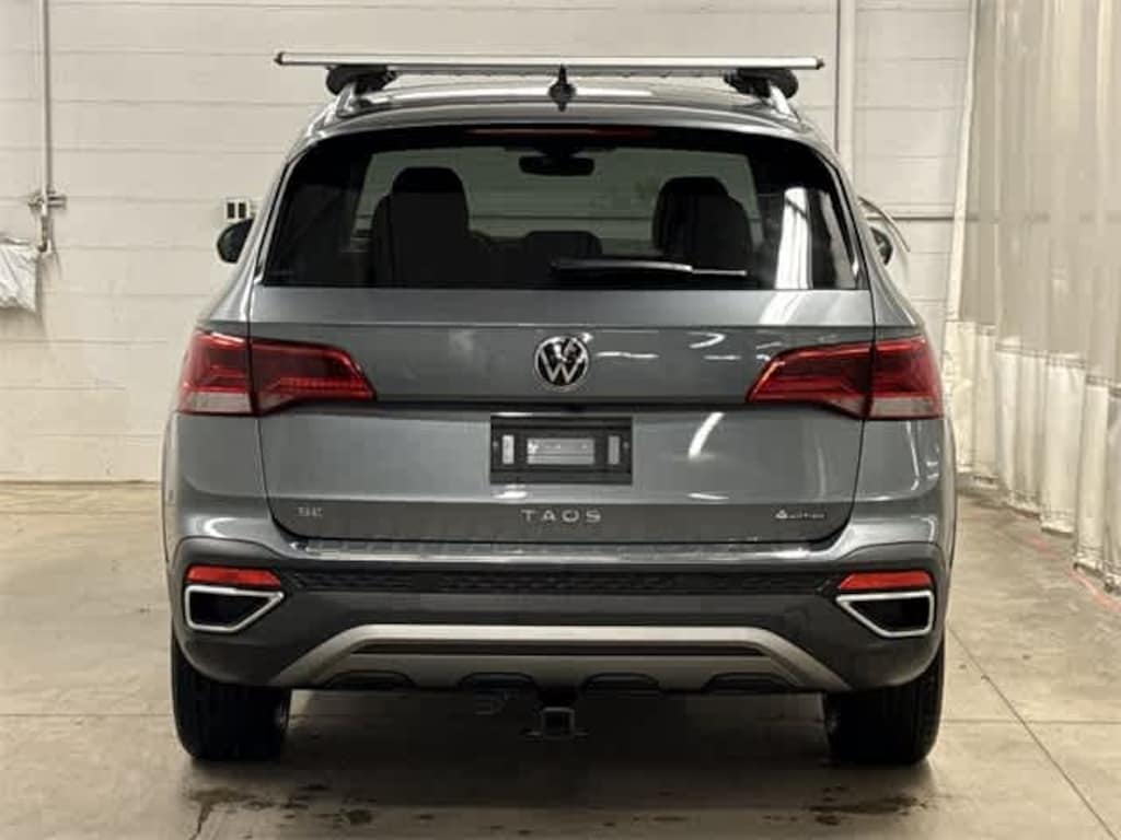 Used 2024 Volkswagen Taos SE SUV