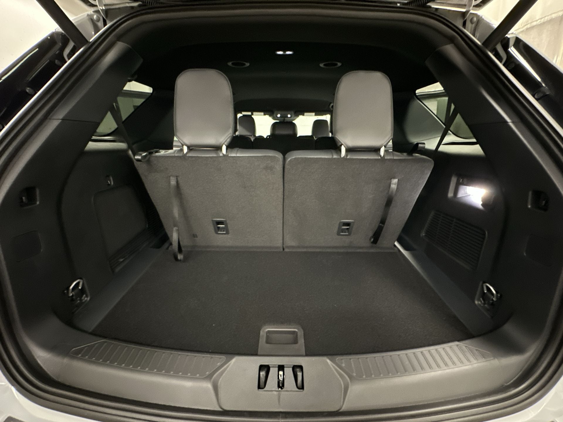 Thumbnail: 2026 Ford Explorer - 25