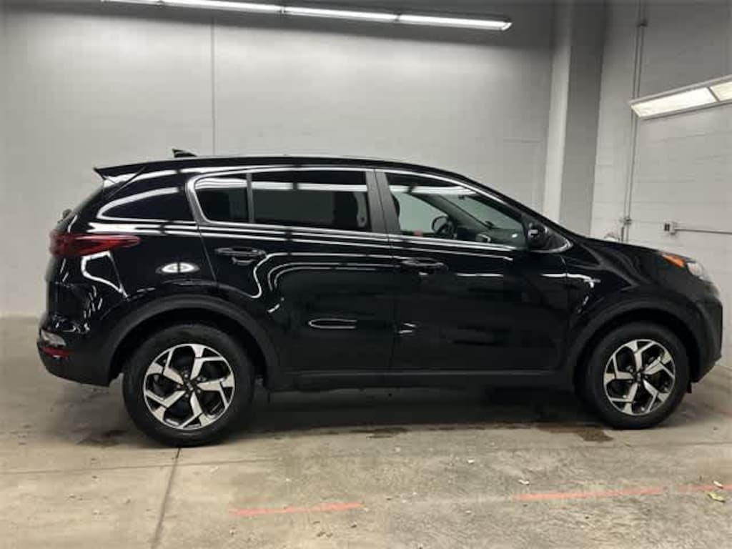 Certified 2022 Kia Sportage LX SUV