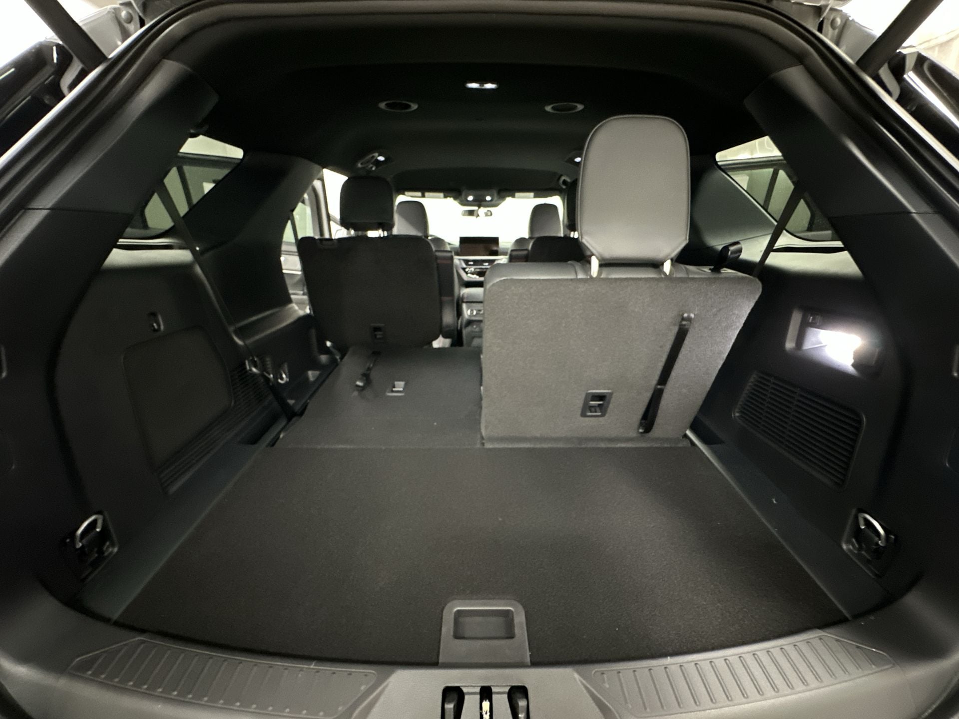 Thumbnail: 2026 Ford Explorer - 26