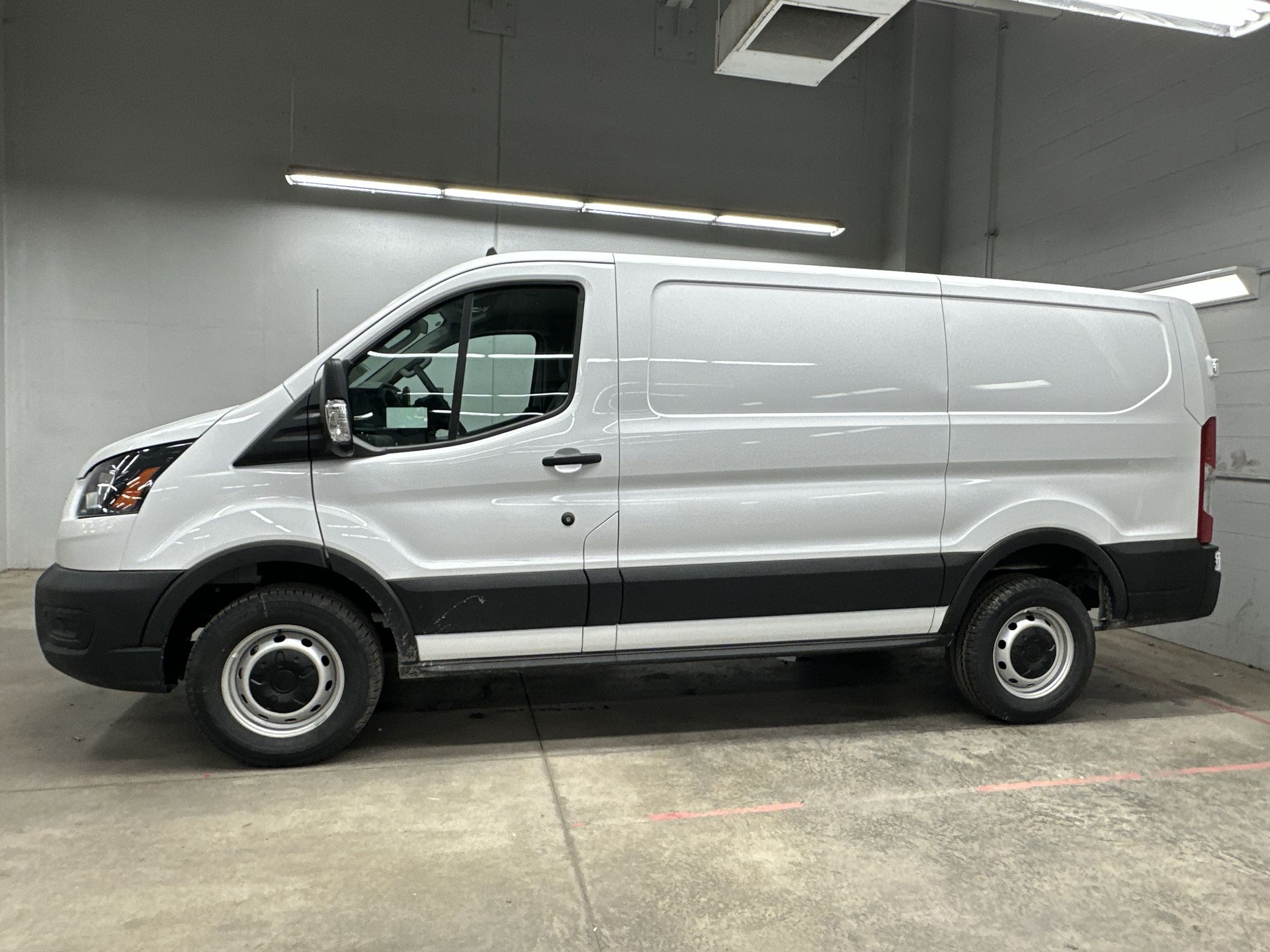 Thumbnail: 2025 Ford Transit Series - 2