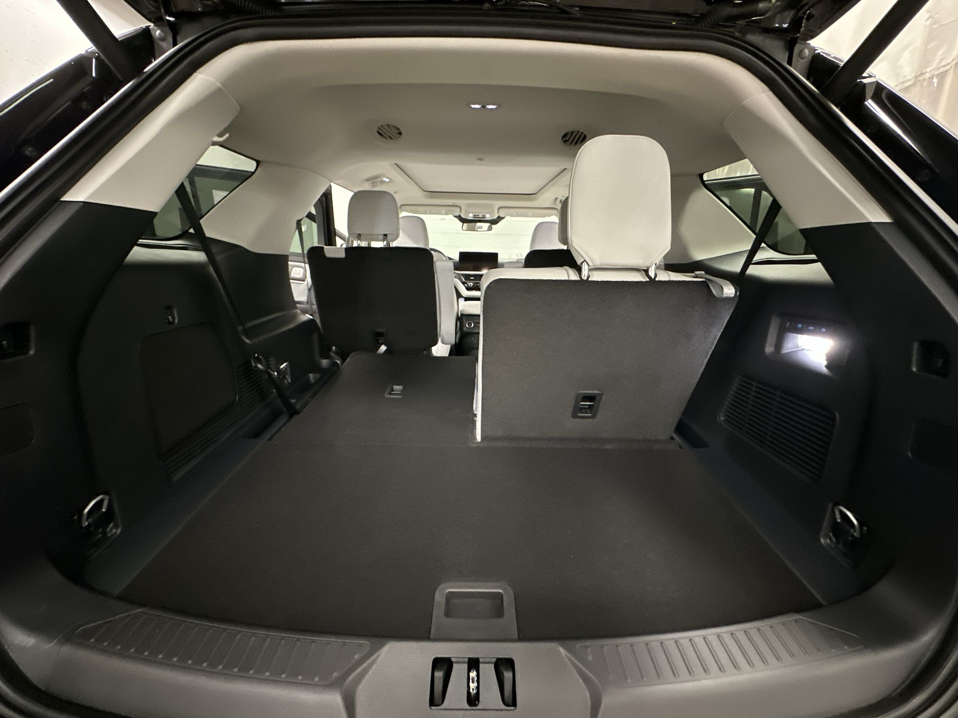 Thumbnail: 2026 Ford Explorer - 27