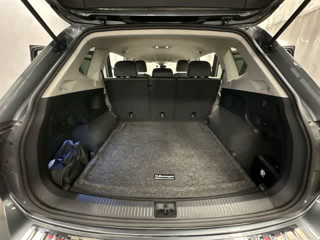Thumbnail: 2023 Volkswagen Tiguan - 25