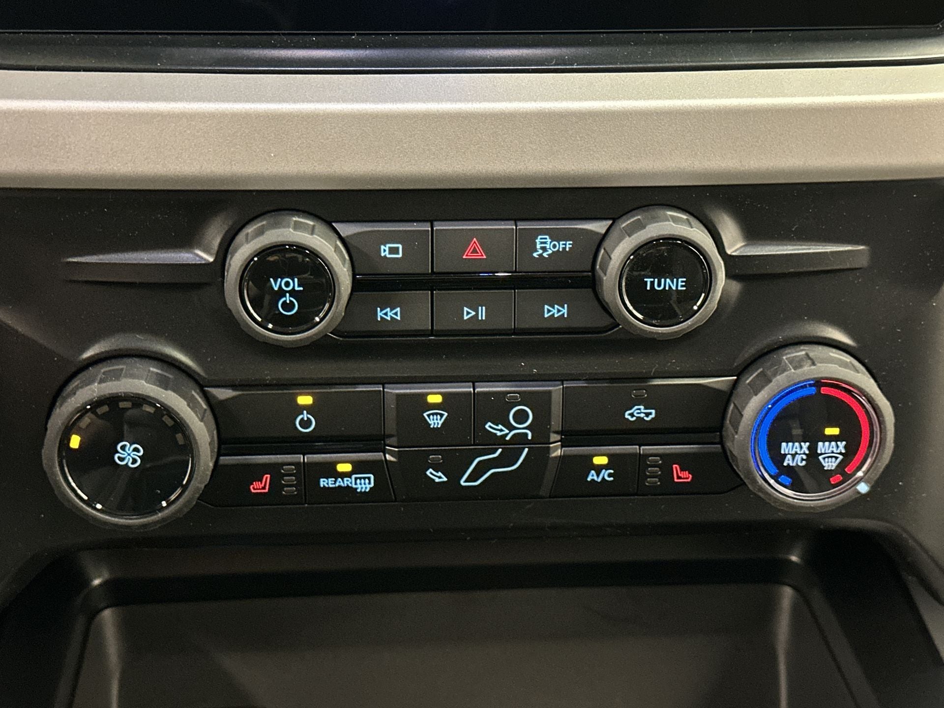 Thumbnail: 2026 Ford Econoline - 16