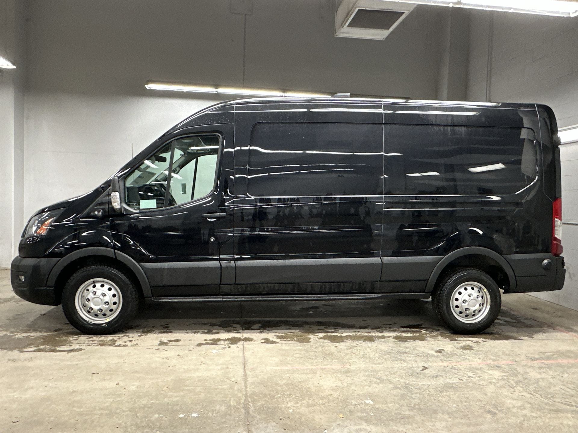 Thumbnail: 2026 Ford Transit Series - 2