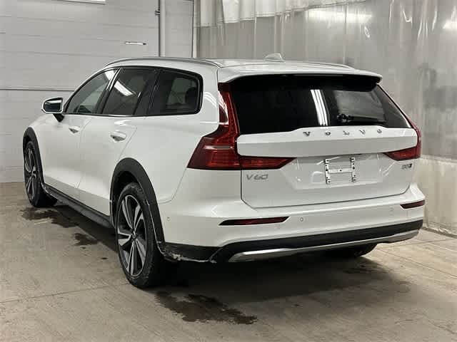 Thumbnail: 2025 Volvo S60 - 25