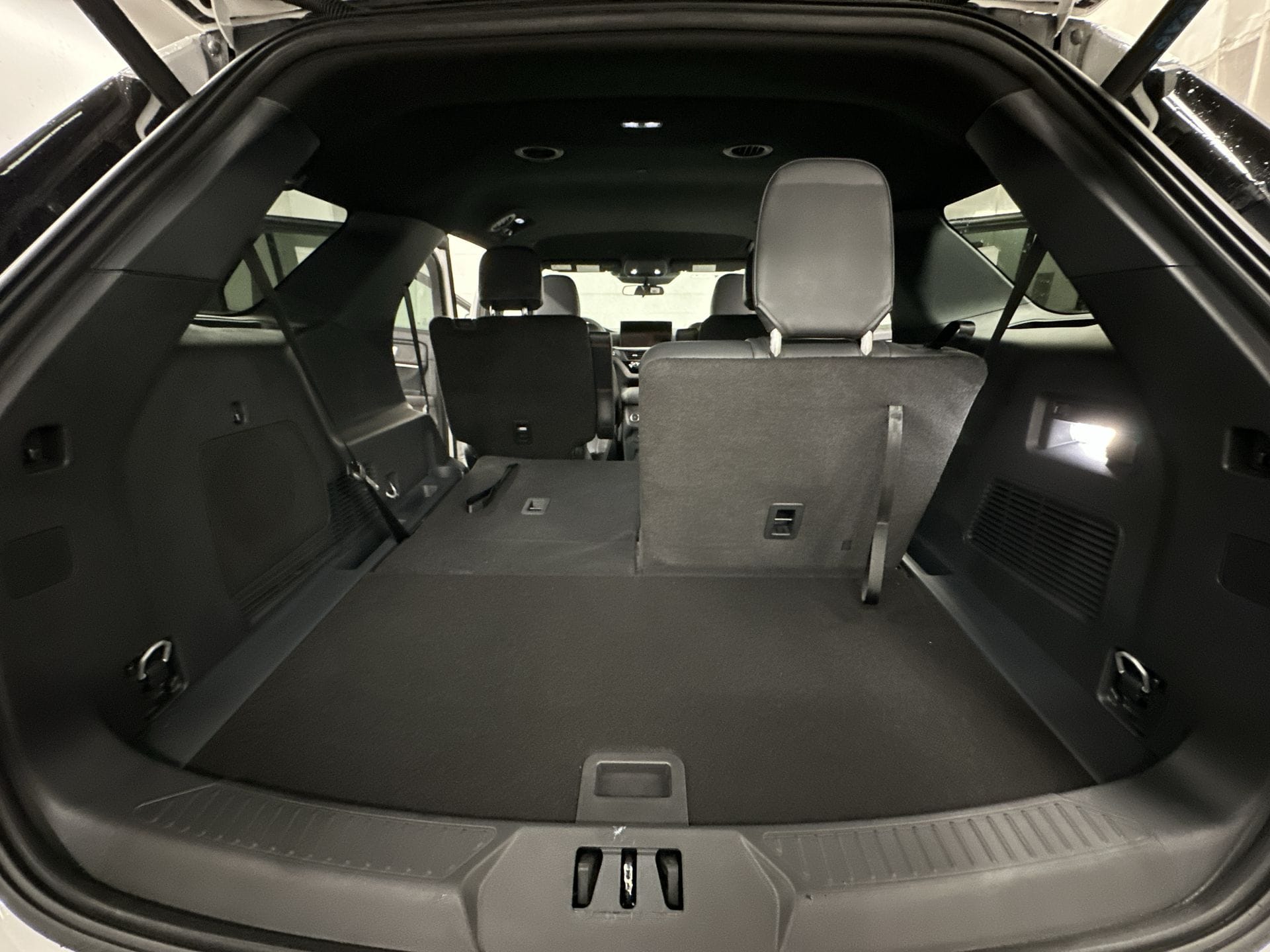 Thumbnail: 2026 Ford Explorer - 26