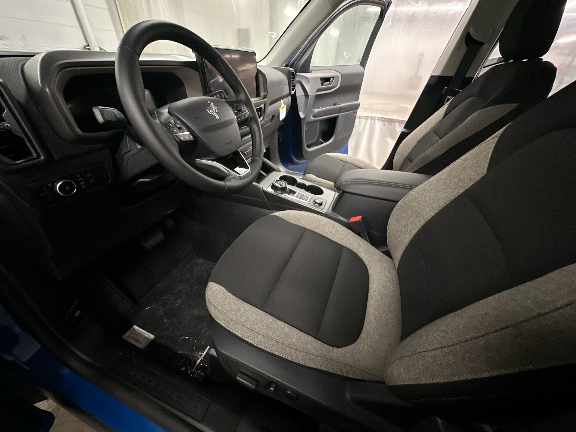 Thumbnail: 2025 Ford Bronco Sport - 16