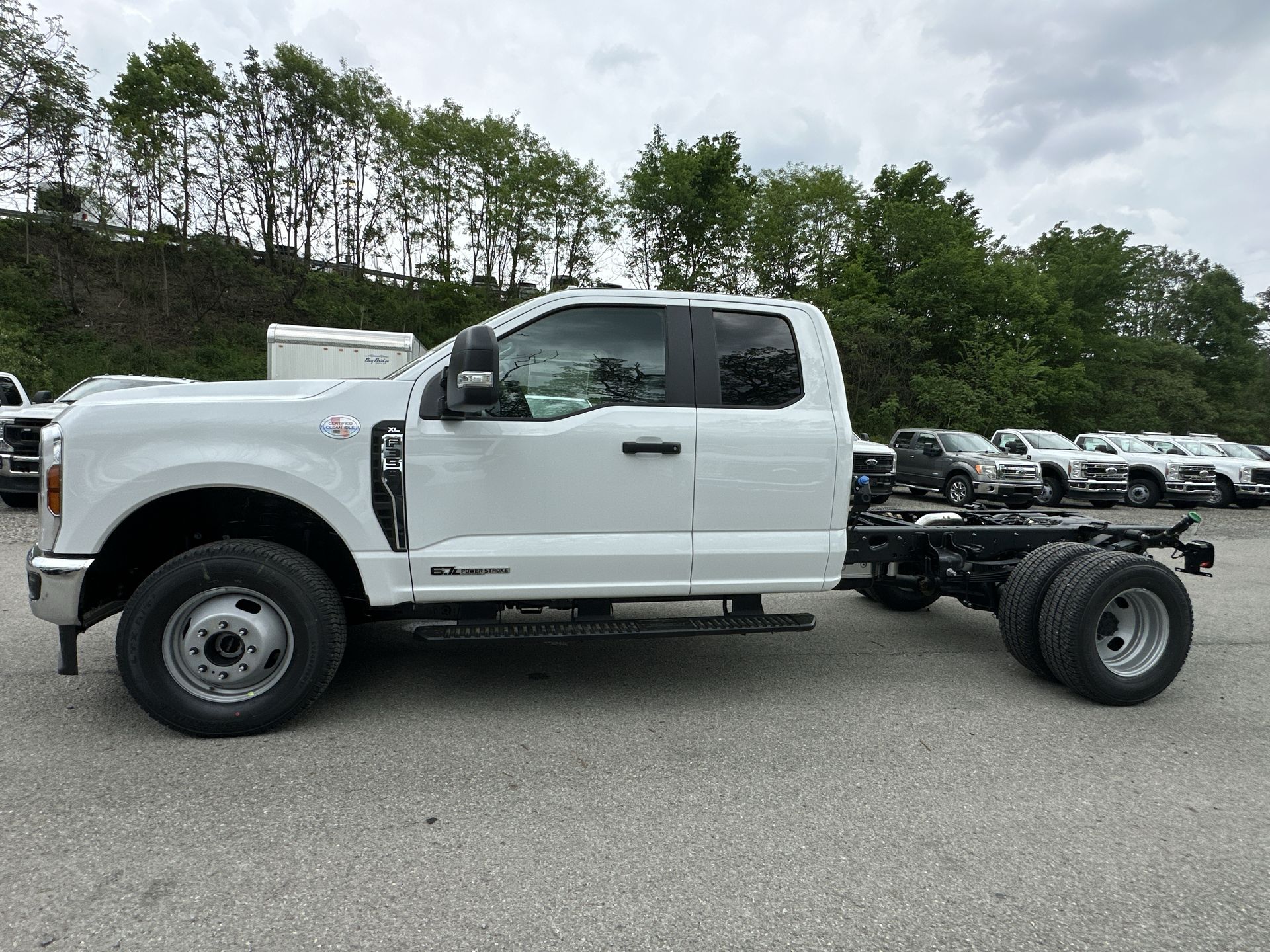 2025 Ford F-350 XL photo 2