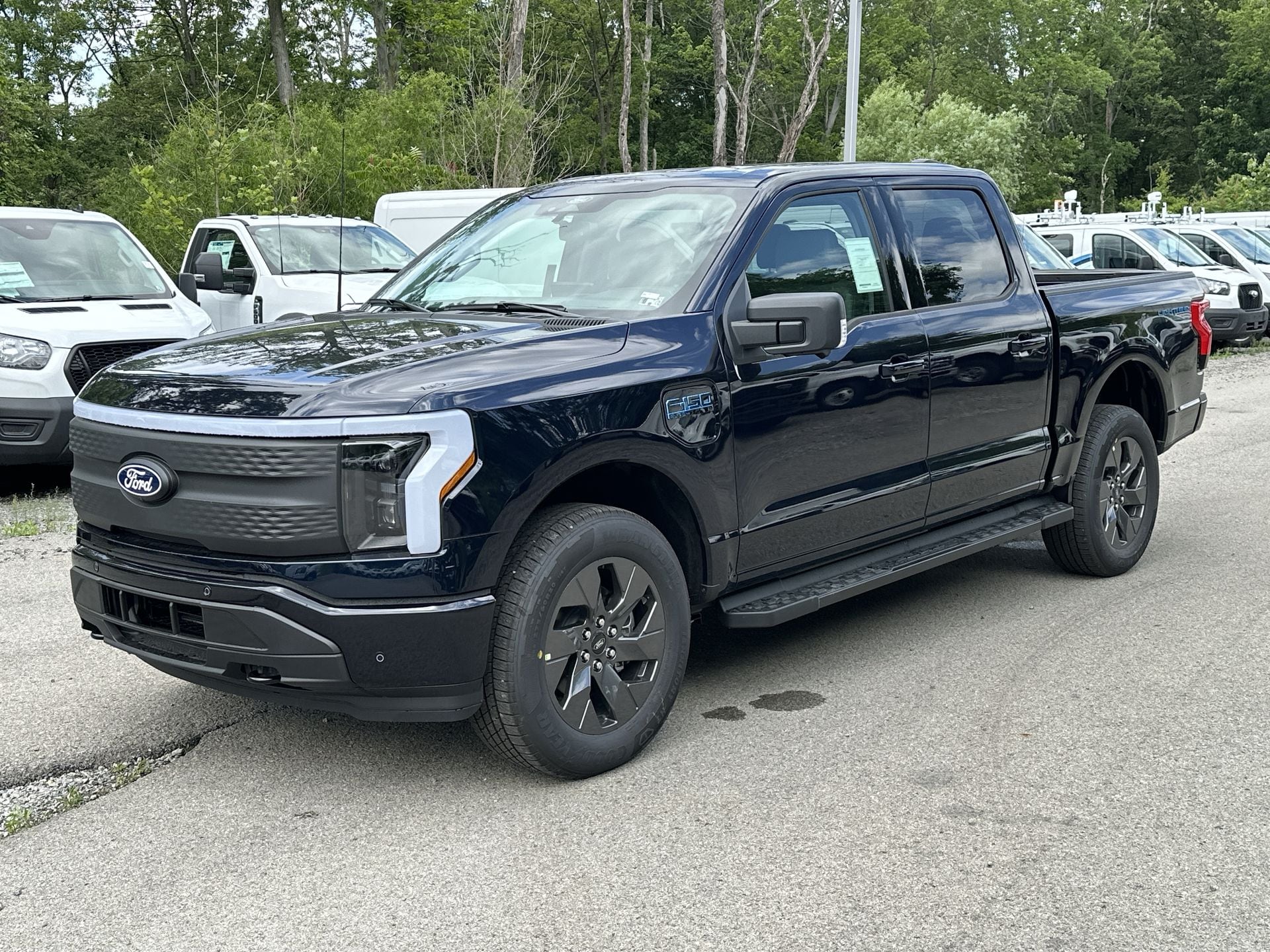 2025 Ford F-150 Lightning Flash's photo