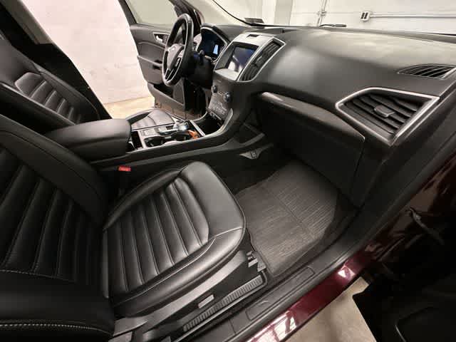 Thumbnail: 2020 Ford Edge - 22