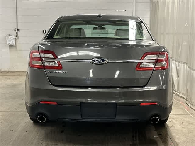 2015 Ford Taurus SE 4